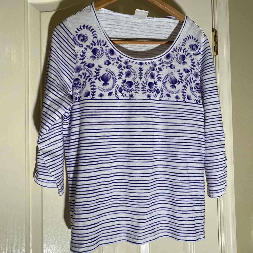 Medium, Purple & White Weekends by Chico blouse